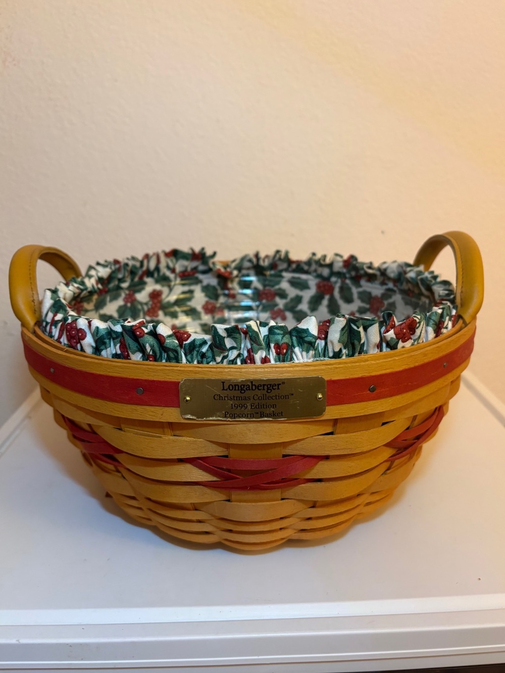 Vintage Longaberger 1999 Christmas Collection Popcorn Basket, Holly Berry Liner